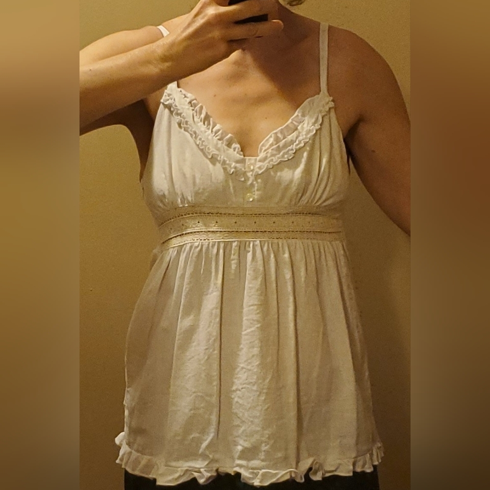 Medium White w/Cream Crocheted Tank